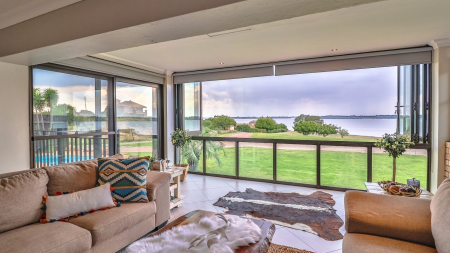 5 Bedroom Property for Sale in Oranjeville Free State